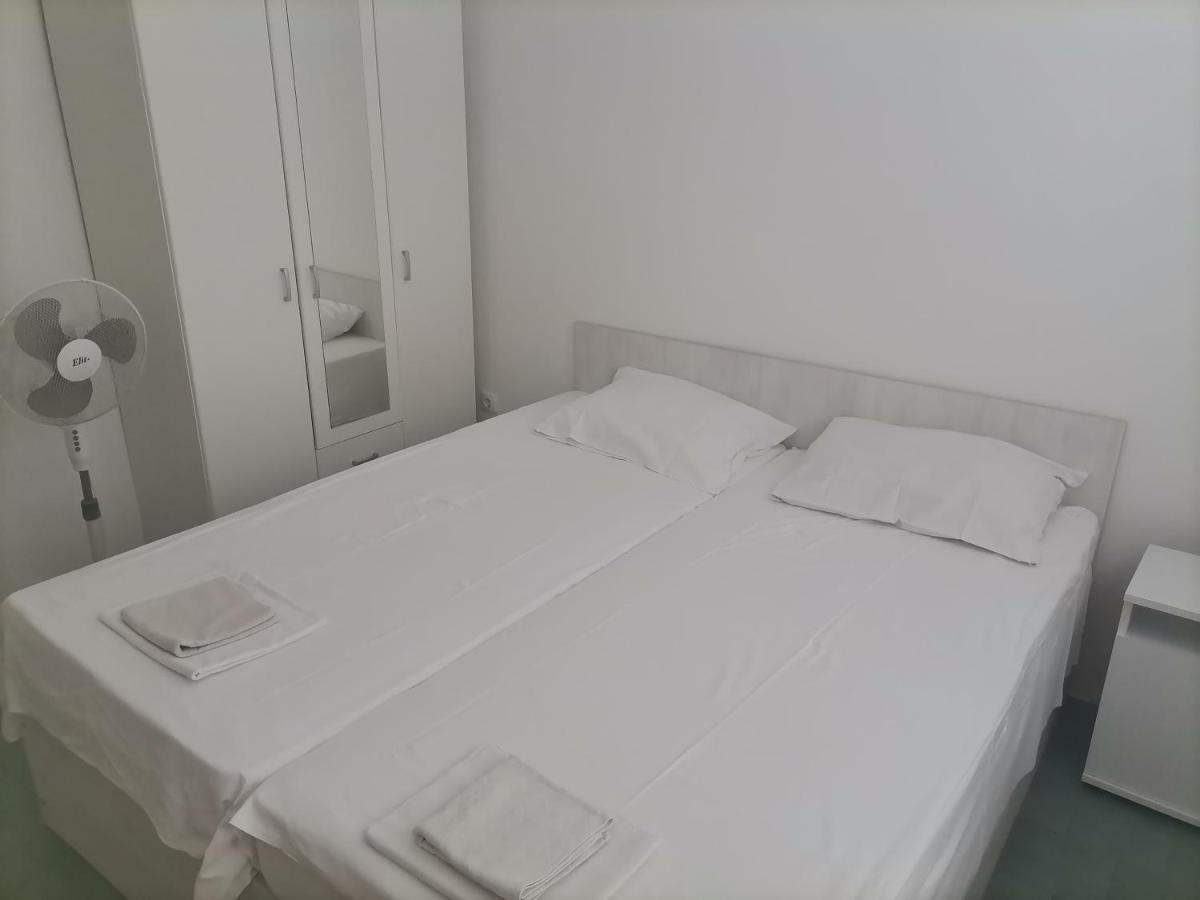 באר Apartments Stevanovic מראה חיצוני תמונה