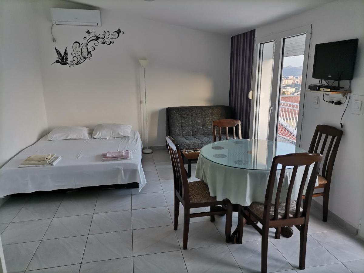 באר Apartments Stevanovic מראה חיצוני תמונה