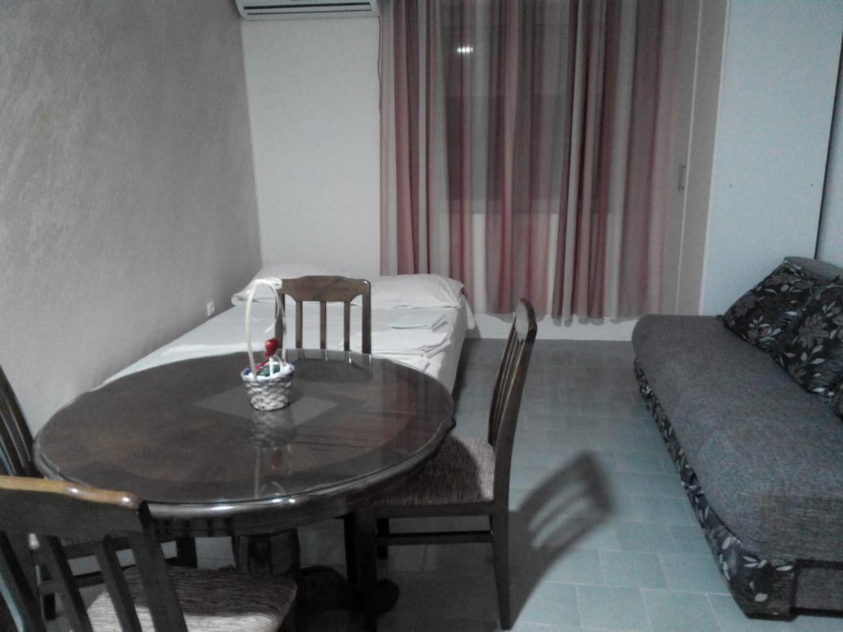 באר Apartments Stevanovic מראה חיצוני תמונה