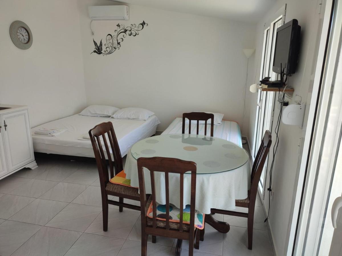 באר Apartments Stevanovic מראה חיצוני תמונה