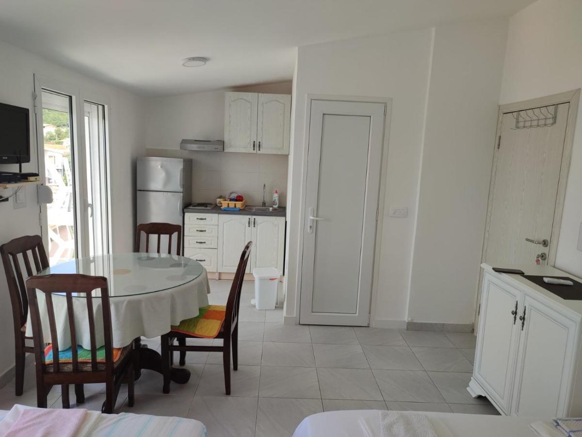 באר Apartments Stevanovic מראה חיצוני תמונה