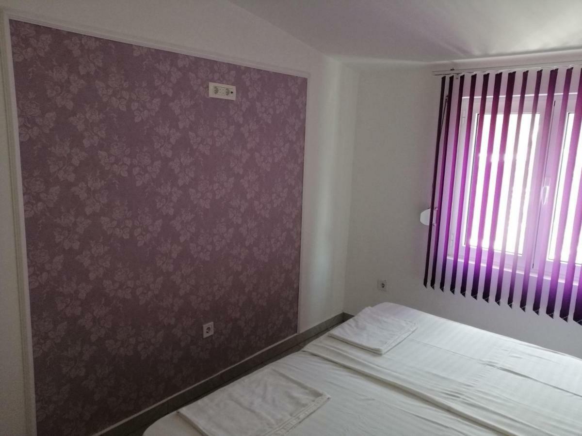באר Apartments Stevanovic מראה חיצוני תמונה