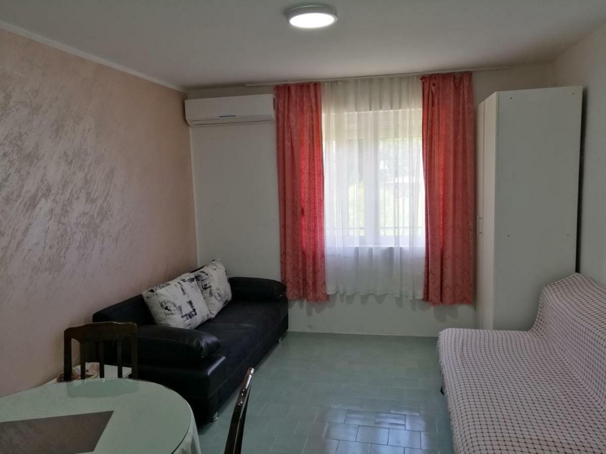 באר Apartments Stevanovic מראה חיצוני תמונה